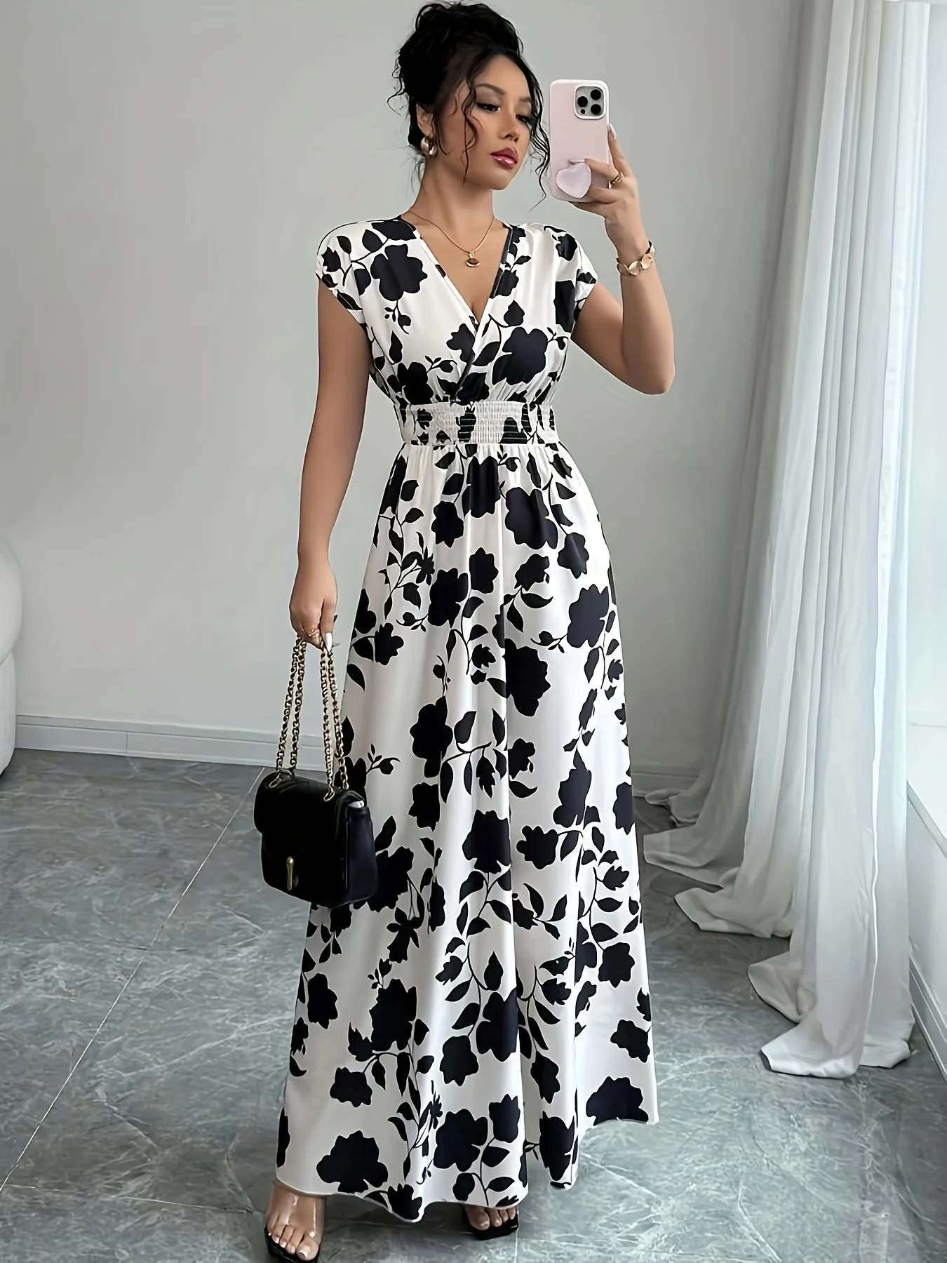 Ladies' elegant black and white floral print V-neck elastic drawstring waist cinching A-line vacation dress - Image 5