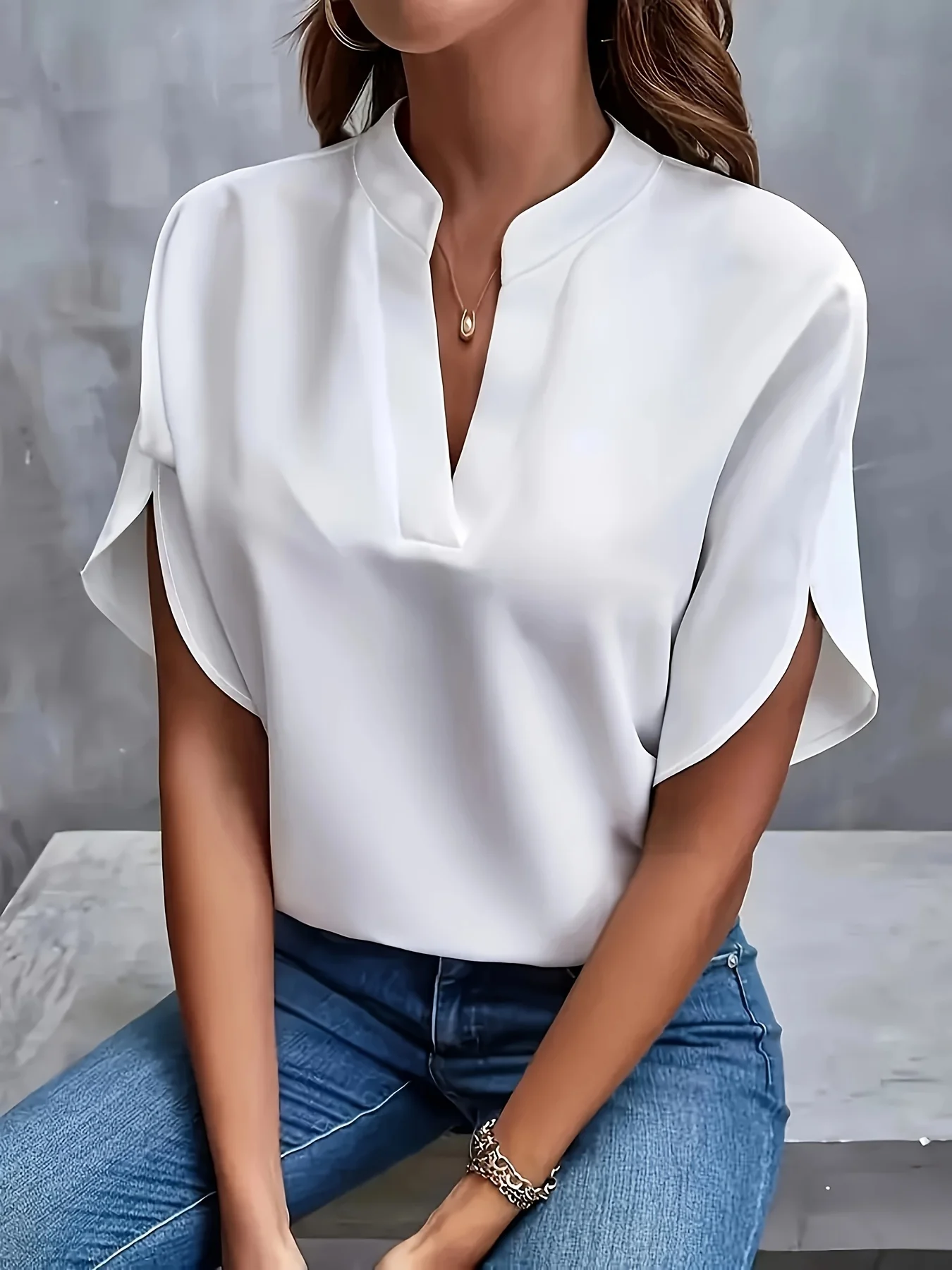 Plus Size 2024 Summer Short Sleeve Loose Blouse Femme Casual Ladies V Neck White Top Women Elegant Simple Ladies Shirts Blouse - Image 2