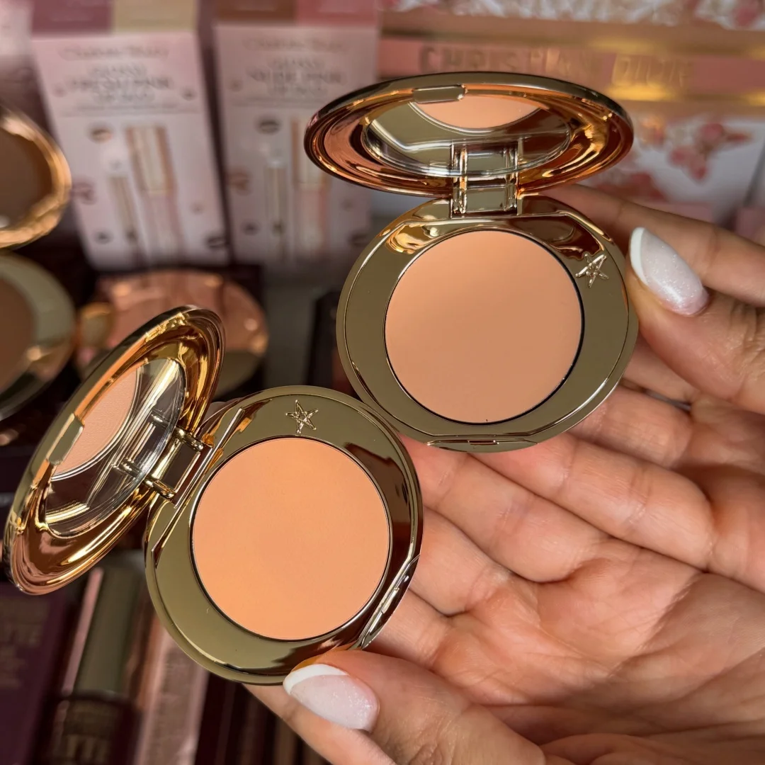 Charlotte Tilbury Liquid Foundation Liquid Setting Spray Silky Long-lasting Concealer Moisturizing Contour Enhancing Face Makeup - Image 4